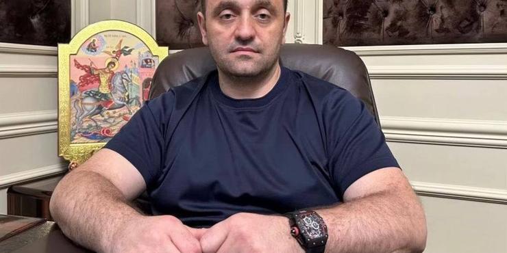 У Москві після замаху помер кримінальний авторитет з оточення Януковича і ватажок бойовиків "ДНР": що про нього відомо
