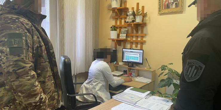 На Прикарпатті судитимуть начальника ТЦК і його підлеглих, які катували мобілізованих