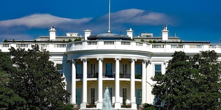 У Білому домі кажуть, що Трамп й досі вірить у можливість особистої зустрічі Путіна із Зеленським