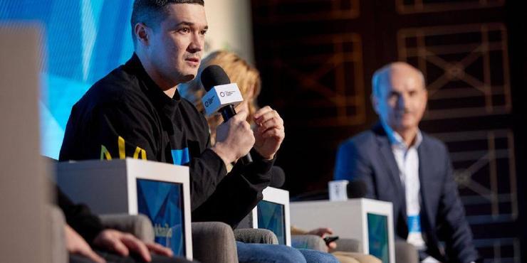 Маск й надалі підтримуватиме Україну: скоро надійдуть ще 10 тисяч Starlink