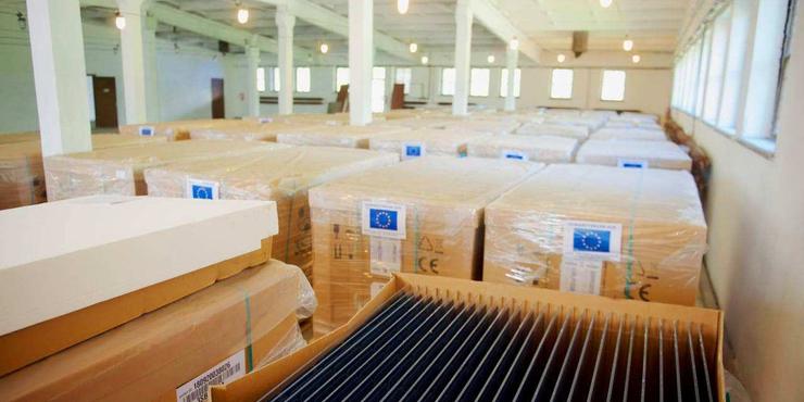 Україна отримала тисячі сонячних панелей для лікарень від ЄС