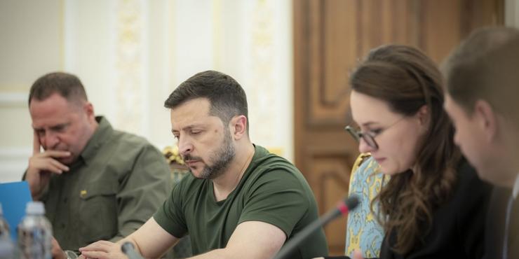 Зеленський ввів у дію рішення РНБО про мораторій на перевірки бізнесу: деталі документа