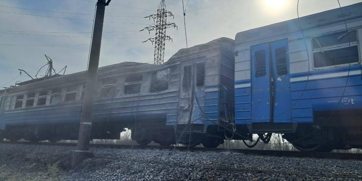 Російський дрон влучив у пасажирський поїзд біля Кривого Рогу: є загиблий і поранені