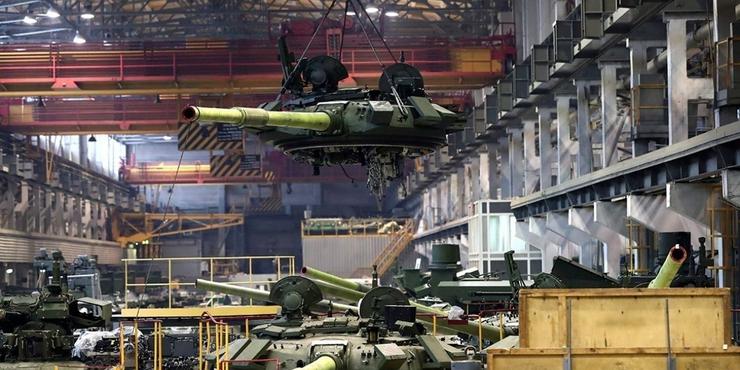 Більш як половина підприємств російського концерну з виробництва бронетехніки й досі не під санкціями, - розвідка