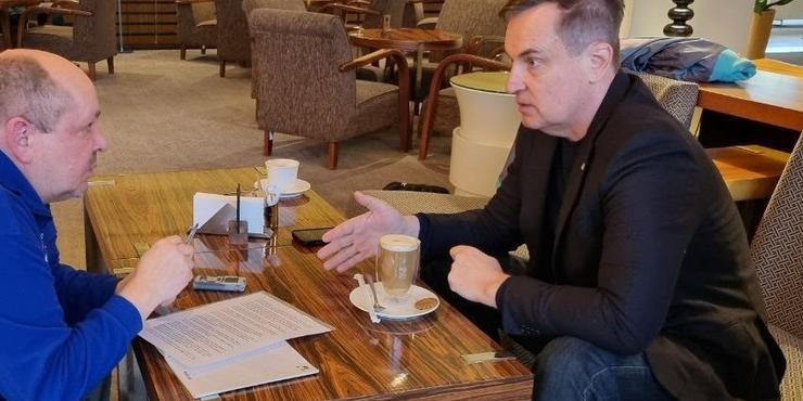 Україні потрібно дистанціюватися від виборів в Угорщині, - нардеп Наливайченко