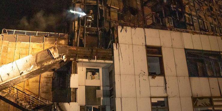 В Одесі внаслідок російського обстрілу під завалами у порту загинули двоє людей