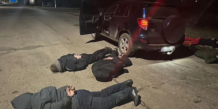 В Україні викрили три “схеми для ухилянтів”: серед зловмисників й лікар ВЛК