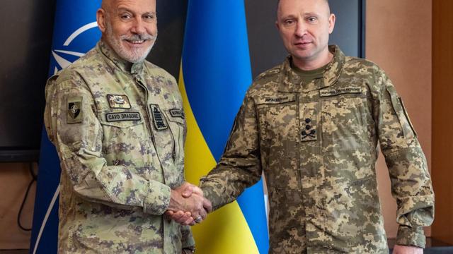 Головнокомандувач ЗСУ Михайло Драпатий і голова Військового комітету НАТО Джузеппе Каво Драгоне Головнокомандувач ЗСУ Михайло Драпатий і голова Військового комітету НАТО Джузеппе Каво Драгоне