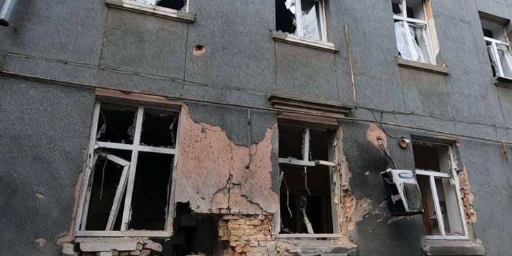 Російські війська за добу п'ять разів обстріляли Херсон: є поранені
