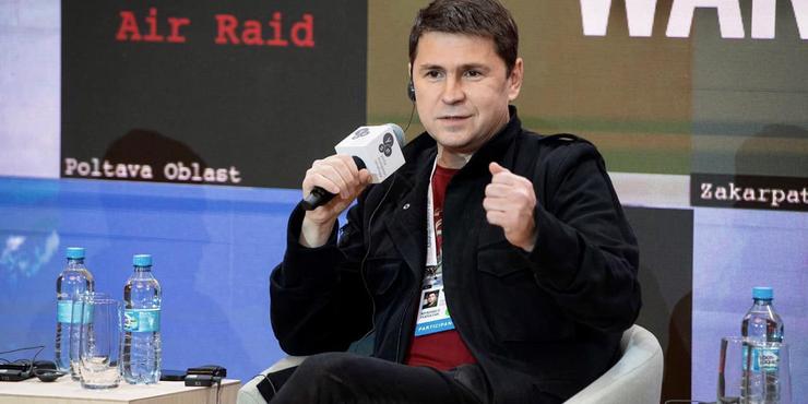 Подоляк вважає, що далекобійні ракети ATACMS поставлять крапку у демілітаризації РФ