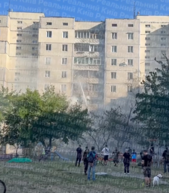 Удар по будинку в Києві