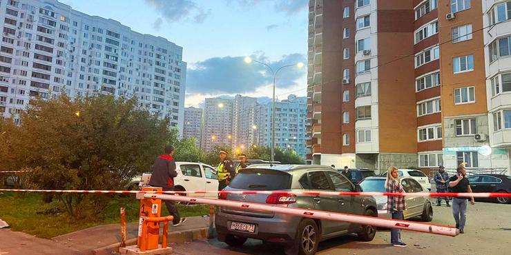 Під Москвою безпілотники пошкодили багатоповерхівки і авто: що відомо