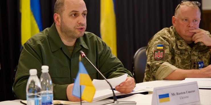 Міністр оборони Умєров провів переговори з угорським колегою: про що йшлося