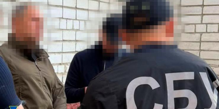 В Україні викрили посадовця ЗСУ, який вимагав «відкат» від постачальника маскувального спорядження В Україні викрили посадовця ЗСУ, який вимагав «відкат» від постачальника маскувального спорядження