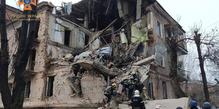 Обстріл Кривого Рогу: рятувальники показали зруйнований будинок, де загинули люди