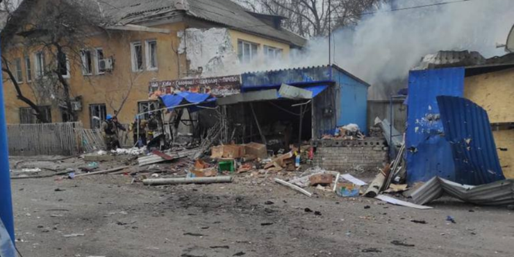 На Донеччині росіяни обстріляли чергу за гуманітаркою і ринок: вже відомо про 10 загиблих