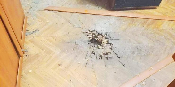 У Марганці в будівлі пенсійного фонду чоловік взяв заручницю і погрожував вибухом