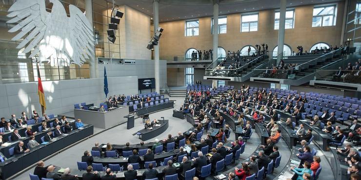 Бундестаг закликав Шольца передати Україні "далекобійні системи"