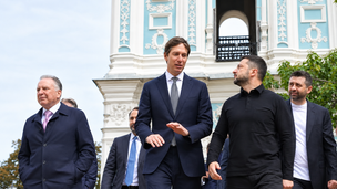 Чим завершилися переговори США і України: надія на тристоронню зустріч, екскурсія Софією і футболки «Київський режим»