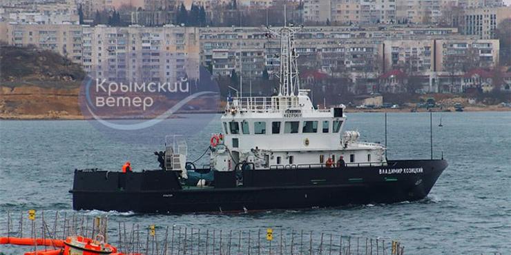 В ЗСУ прокоментували підрив російського катера в Криму: не можна виключати таку "прикрість"