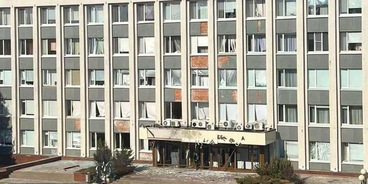 У Бєлгороді безпілотник влучив у будівлю міської адміністрації: в мережі показали наслідки