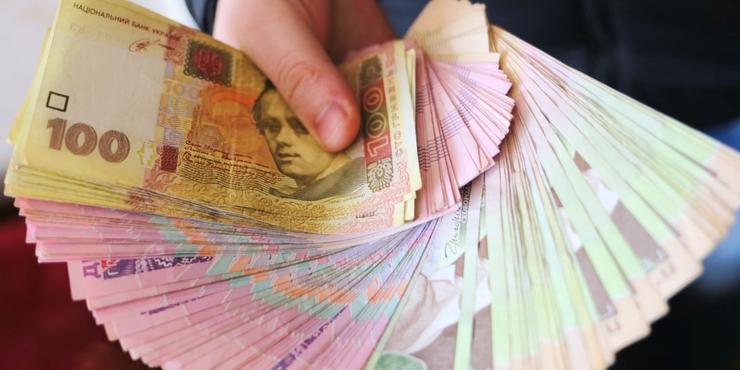 В НБУ назвали рекордну суму, яку зняли українці з депозитних рахунків у січні