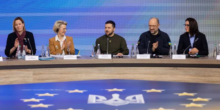Цього року мають зникнути всі перепони для вступу України в ЄС, — Зеленський