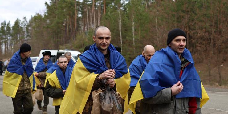Україна та РФ обмінялися списками полонених на масштабний обмін “1000 на 1000”