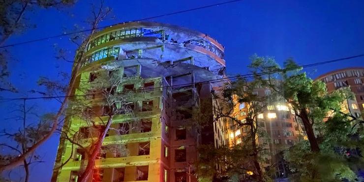 Росія атакувала Одесу “Калібрами”: загинули троє людей, є постраждалі і руйнування