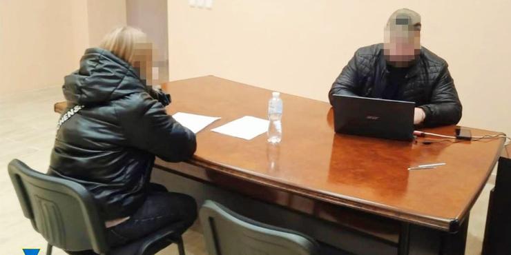 В Ізюмі викрили інформаторку РФ, яка випитувала позиції ЗСУ серед клієнтів салону краси
