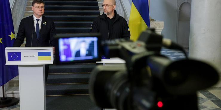 Єврокомісія готує низку заходів стосовно експорту агропродукції з РФ та Білорусі до ЄС