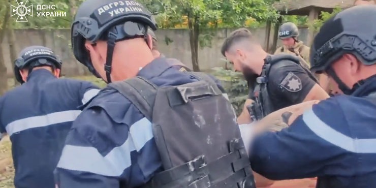 Окупанти завдали ракетного удару по Дніпропетровщині: у Кривому Розі семеро загиблих