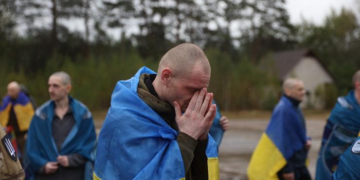 В Україні звільненим з полону військовим щомісячно виплачуватимуть 50 тис. грн на лікування