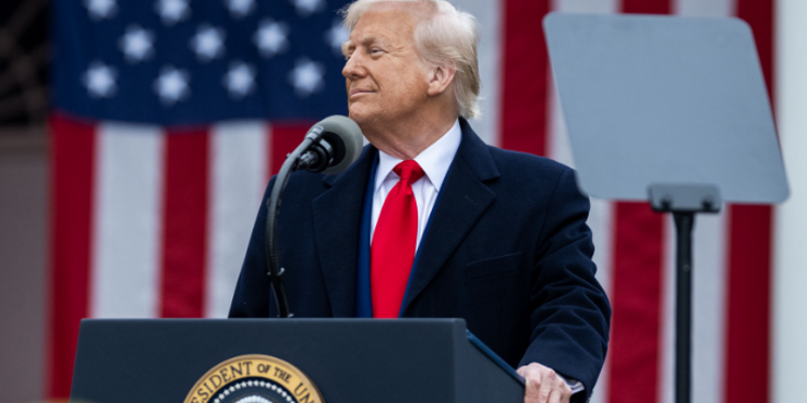 Трамп заявив, що США розглянуть питання передачі ракет до систем ППО Patriot для України