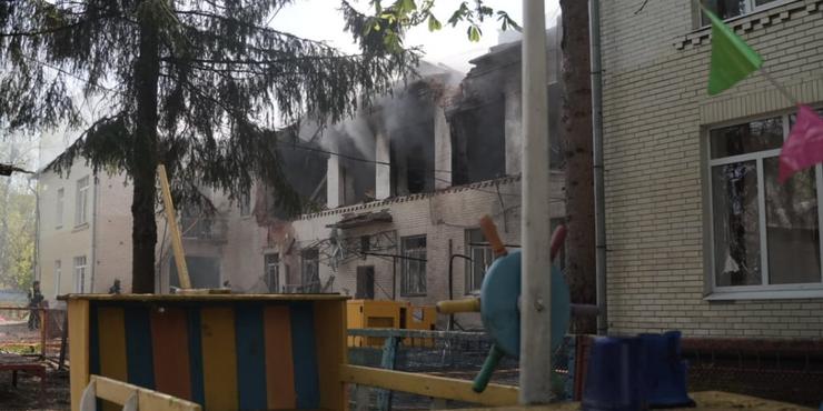 Удар по дитсадку в Сумах: повідомляють про одну загиблу і двох поранених