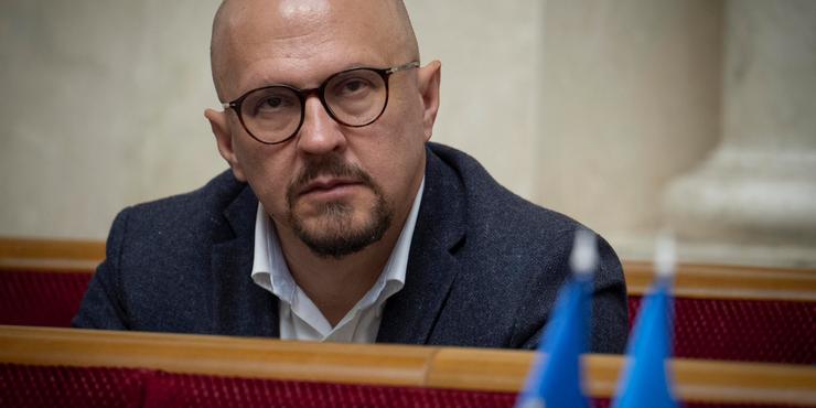 Нардеп Вельможний: "Сіверськодонецька МВА придбала комплекс з басейнами і альтанками на Закарпатті за 30 млн грн"