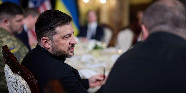Лише 11,8% українців вважають, що влада країни робить достатньо для закінчення війни, - опитування