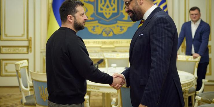 До Києва з неоголошеним візитом прибув британський міністр Клеверлі