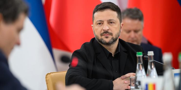 Зеленський назвав дефіцит грошей в Україні «катастрофічним» і пообіцяв знайти вихід Володимир Зеленський
