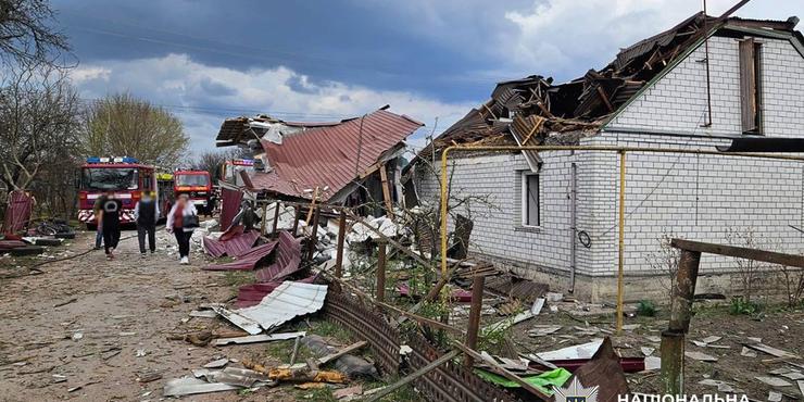На Житомирщині російські “шахеди” зруйнували 18 будівель і пошкодили ще 100, одна жінка загинула
