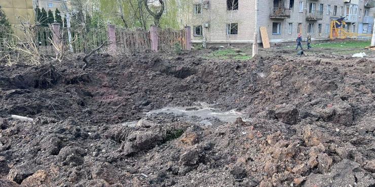 Росіяни вночі атакували Слов'янськ "шахедами" і ракетами