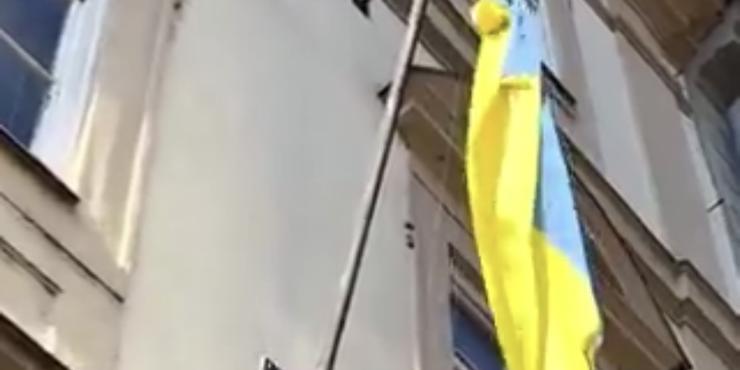 У Чехії новий спікер парламенту наказав зняти з будівлі український прапор