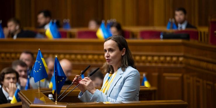 Федоров зможе зробити реформи в Міністерстві оборони, що добре для нього і для держави, - нардепка Сірко