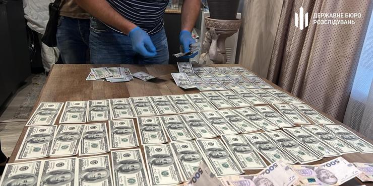 На Миколаївщині викрили психіатрів, які заробляли на видачі довідок для ухилянтів: подробиці від ДБР