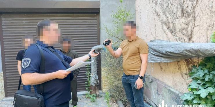 ДБР викрило багатомільйонну схему заробітку на “ухилянтах” в Одеському ТЦК