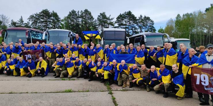 Обмін відбувся: в Україну повернули 205 полонених воїнів