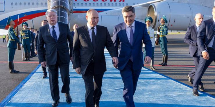 Путін прибув до Казахстану попри ордер МКС: яка мета візиту