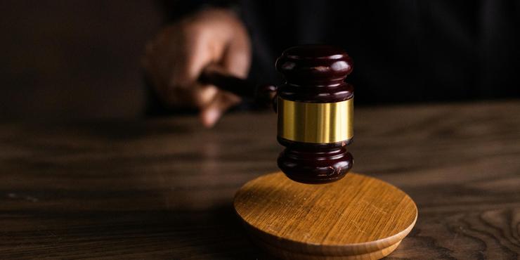 Кабмін підвищив зарплати працівникам судів: на період військового стану діятиме додатковий коефіцієнт