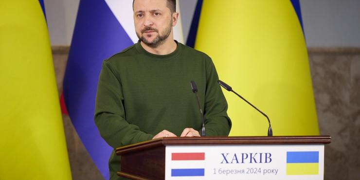 Зеленський прокоментував пропозицію США про допомогу у кредит: нам потрібно вижити