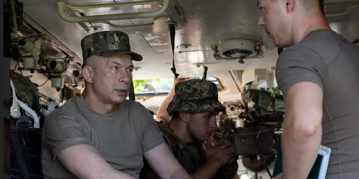 Сирський розповів про "нестандартні рішення", які ухвалюють військові на Покровському напрямку
